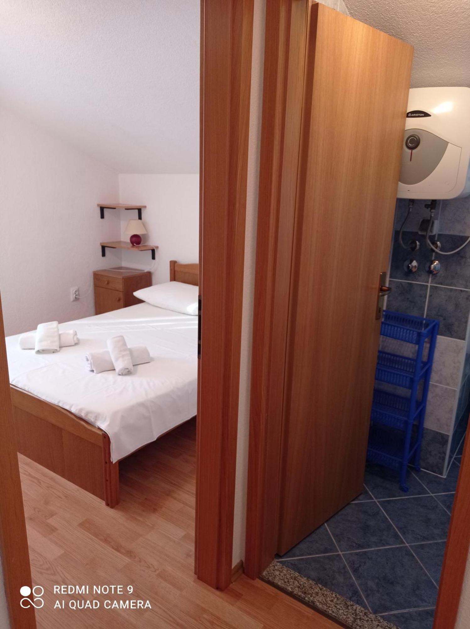 Apartments Mihovil Omiš Zimmer foto