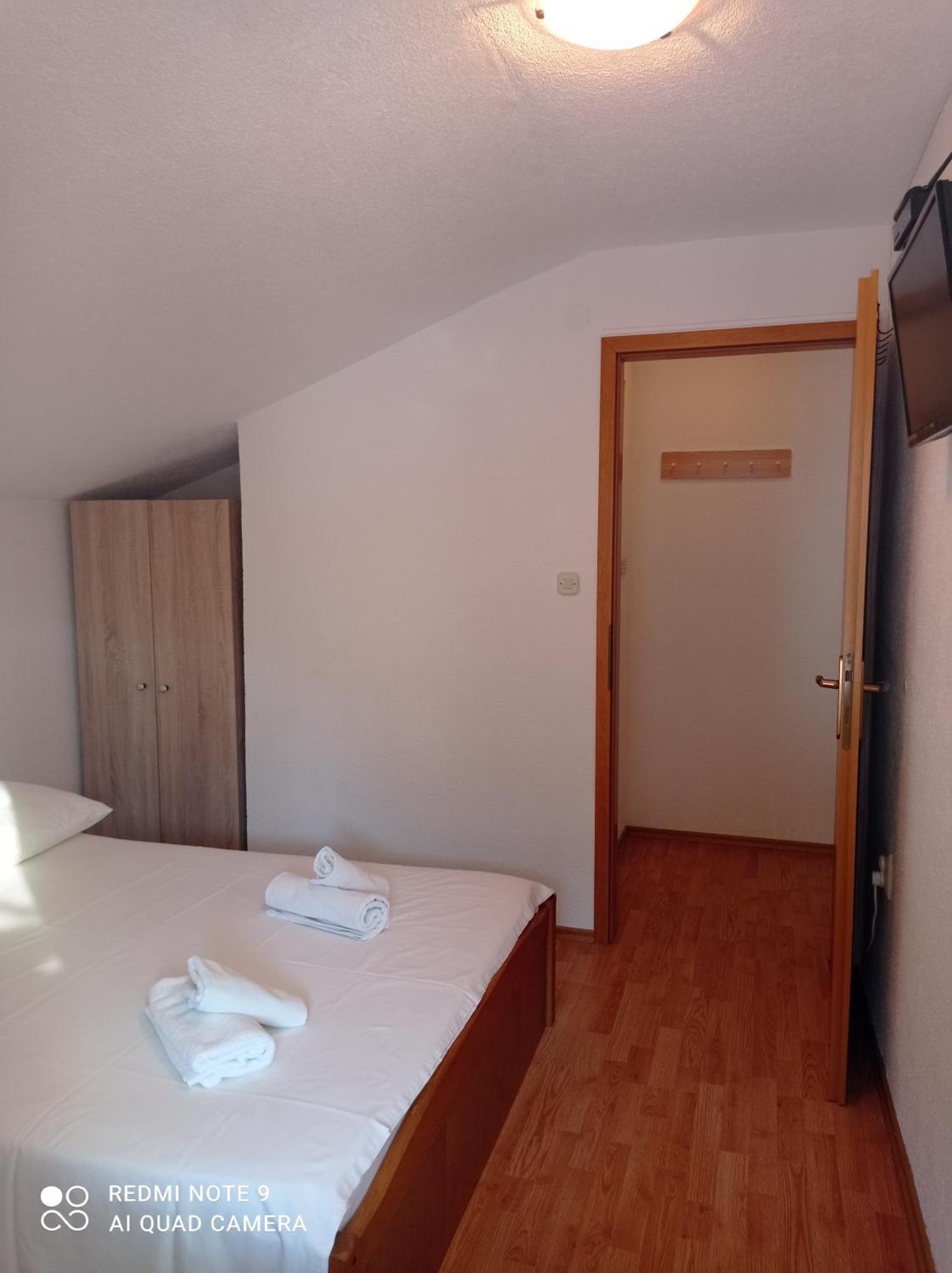 Apartments Mihovil Omiš Zimmer foto
